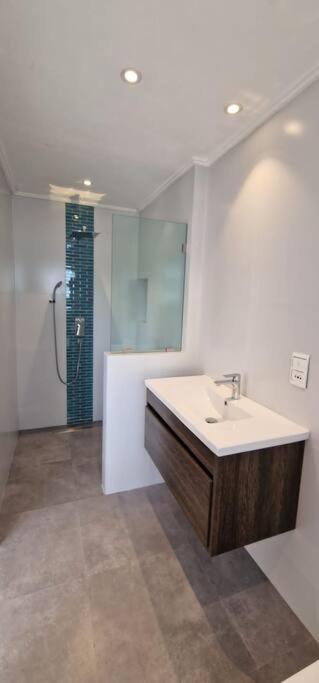 Paradise Heights Luxury Apartments & Villa Vịnh Beau Vallon Ngoại thất bức ảnh